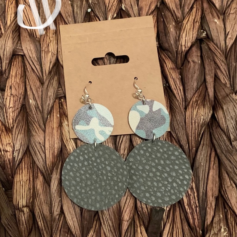 Leather earrings